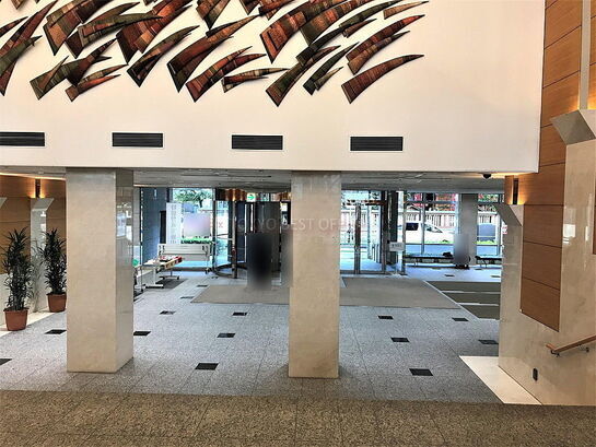 エントランスホール②