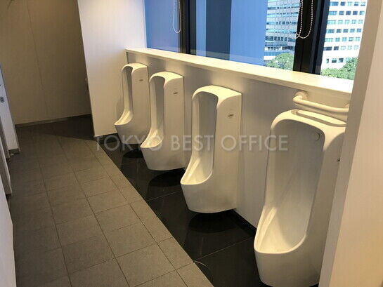 男性用トイレ②