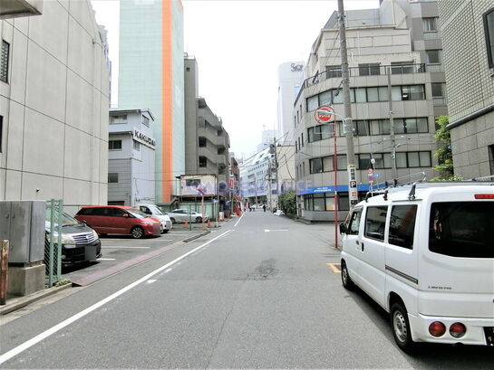 ビル周辺風景①