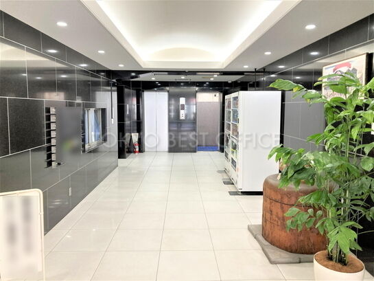 エントランスホール①