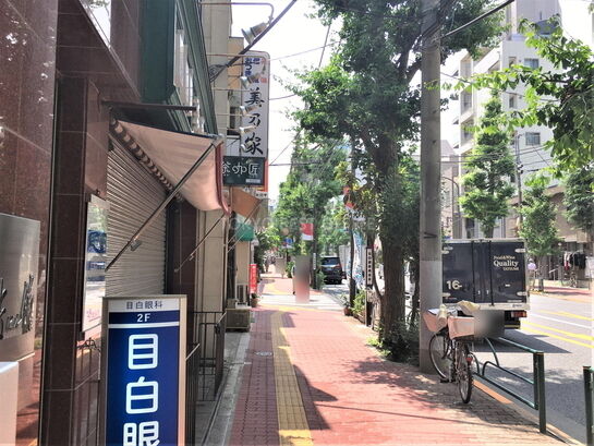 ビル周辺風景②
