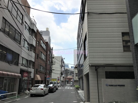 ビル周辺風景①