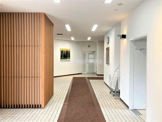 エントランスホール①