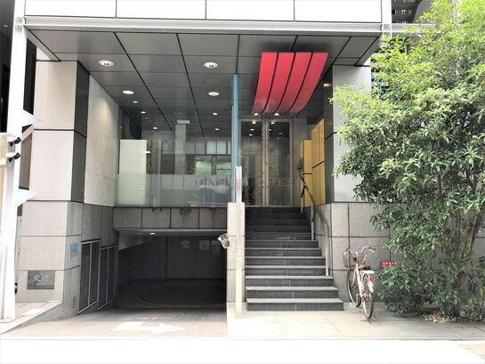 ビルエントランス①