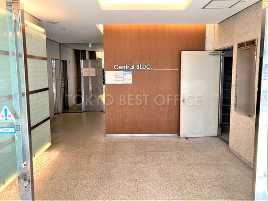 エントランスホール①