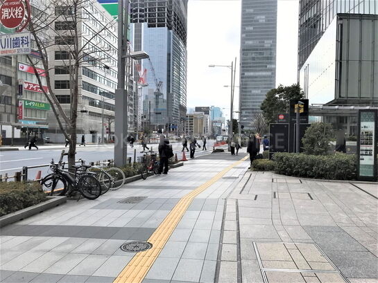 ビル周辺風景④