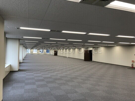 8階Wゾーン貸室内④