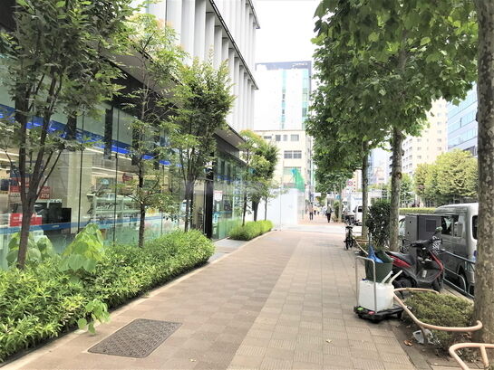 ビル周辺風景②