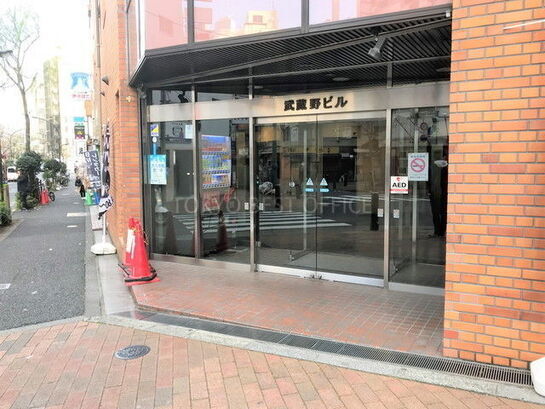 ビルエントランス①