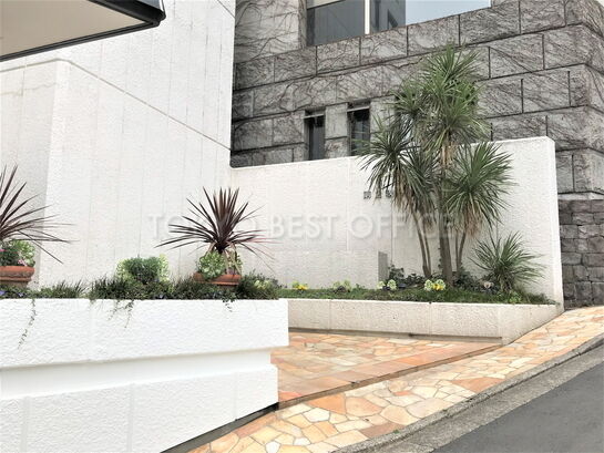 ビルエントランス①