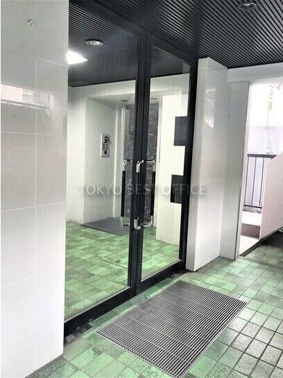 エントランスホール①