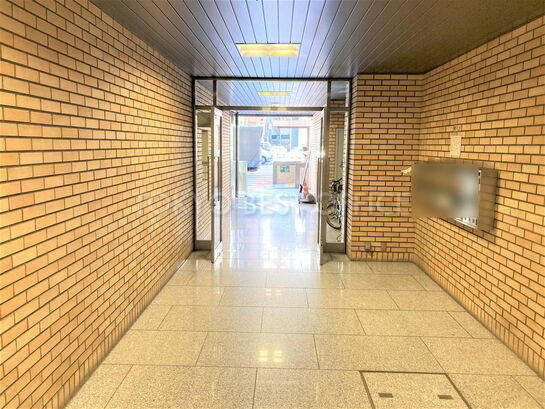 エントランスホール②