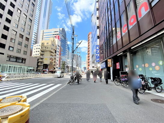 ビル周辺風景①