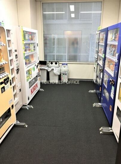 17階自動販売機コーナー