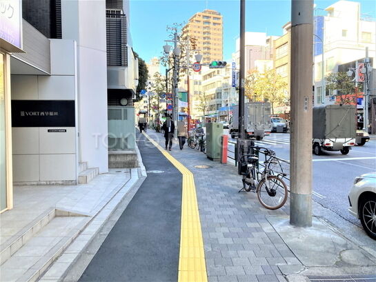 ビル周辺風景①