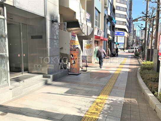 ビル周辺風景②