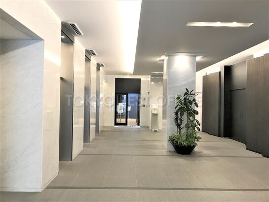 エレベーターホール②