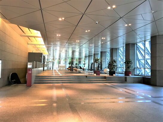 エントランスホール