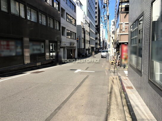 ビル周辺風景①