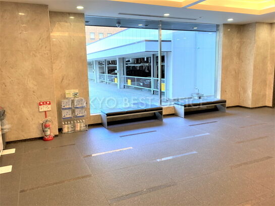 エントランスホール②