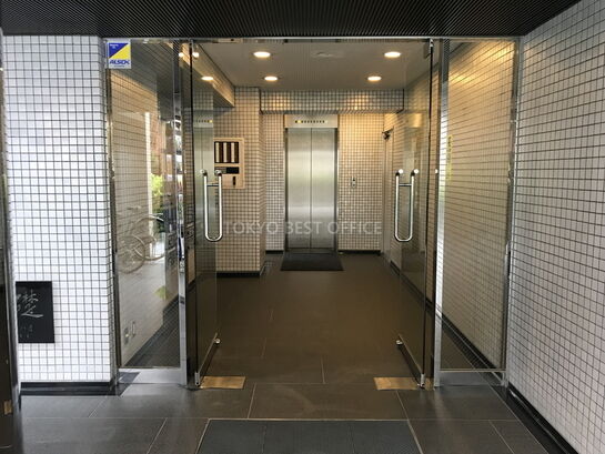 エントランスホール①