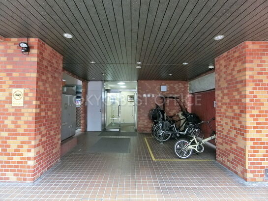 ビルエントランス①