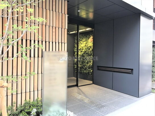 ビルエントランス