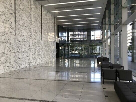 エントランスホール①