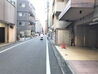 ビル周辺風景③（通用口側）