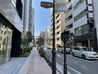 ビル正面入口付近①